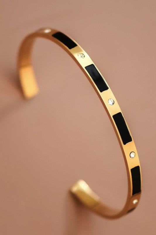 Noir Edge Cuff