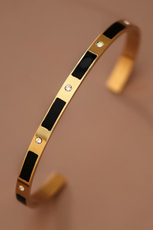 Noir Edge Cuff