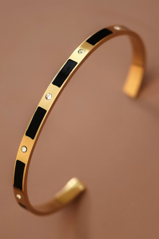 Noir Edge Cuff