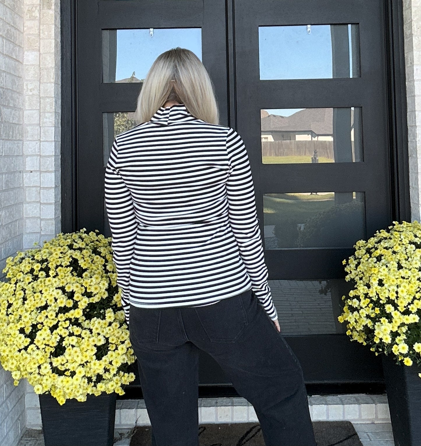 The Lineup Turtleneck – Black Stripe