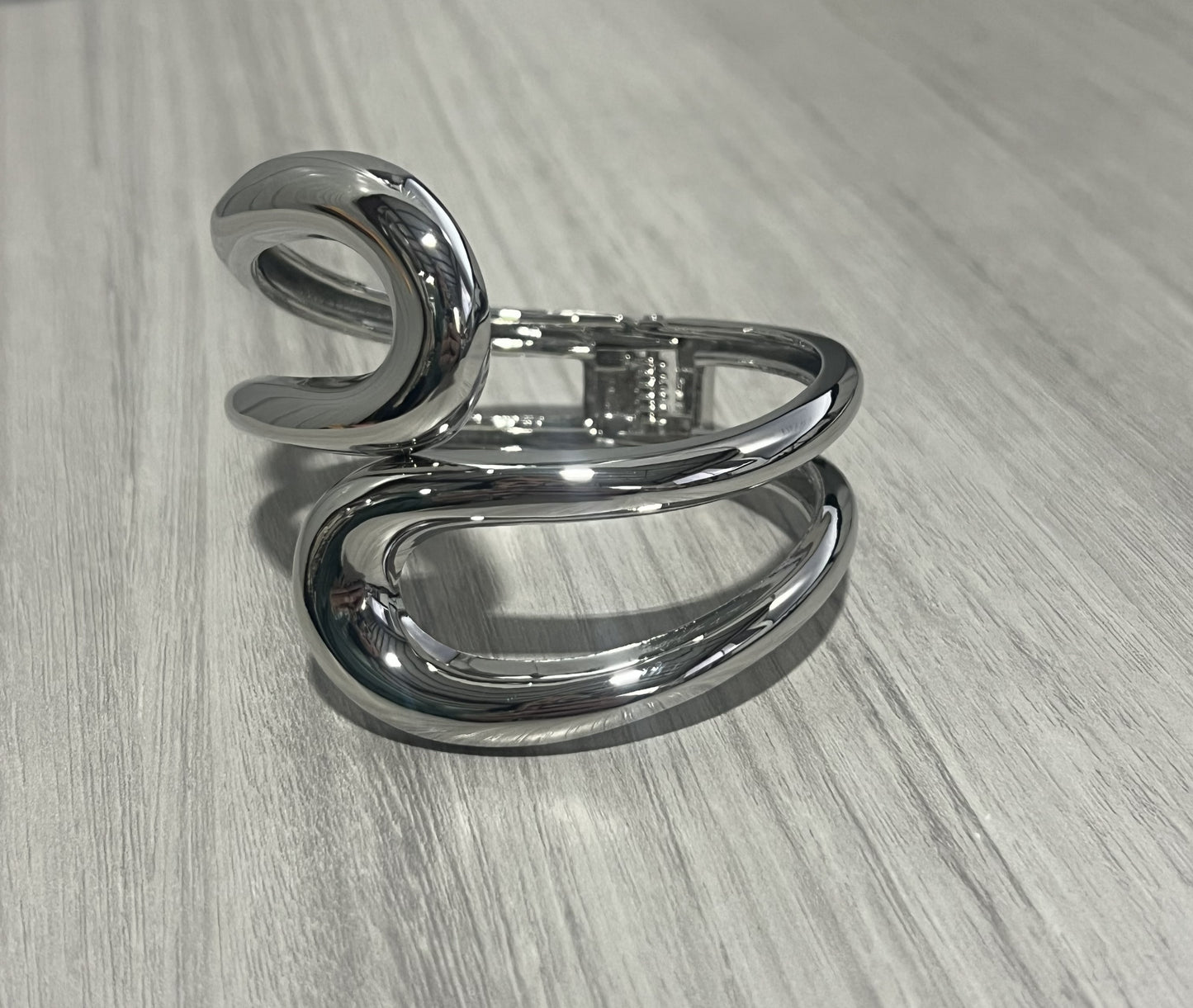 Golden Curve Cuff