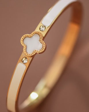 Lucky Charm Clover Bangle