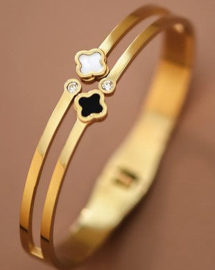 Serena Clover Bangle