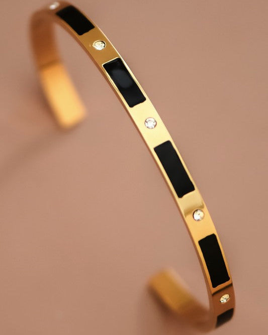 Noir Edge Cuff
