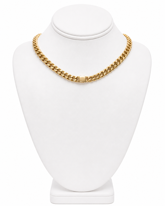 Gold Pendant Necklace