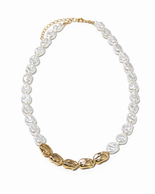 The Golden Tide Pearl Necklace