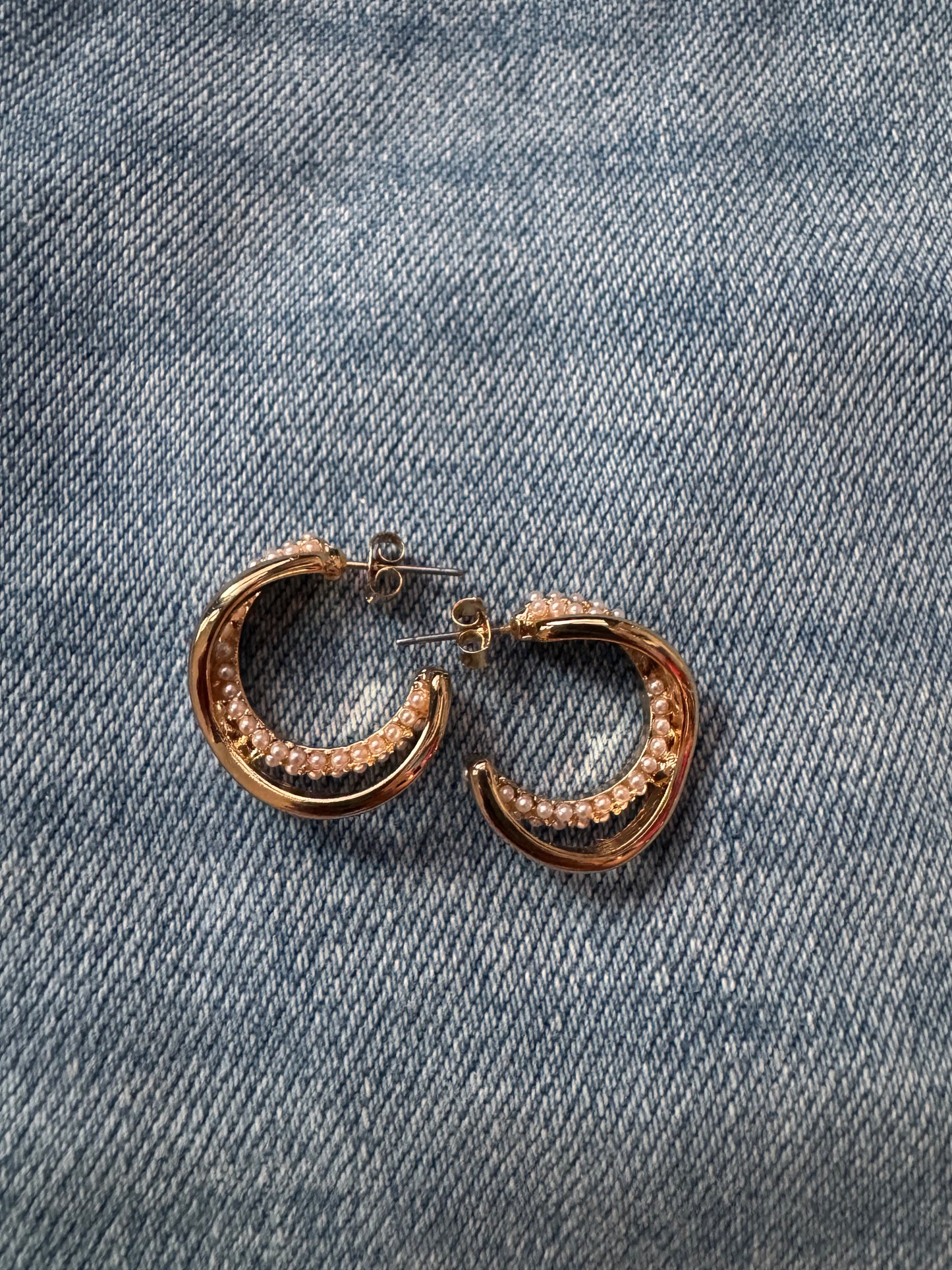 Gold Solid pearl hoops