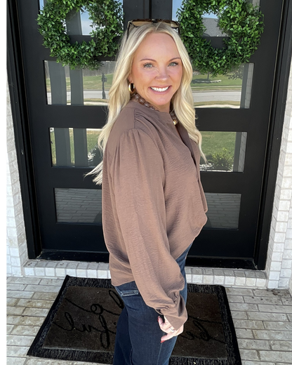Noted Blouse - Mocha
