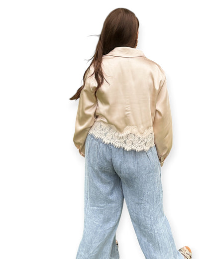 Lace Trim Hem Long Sleeve Top