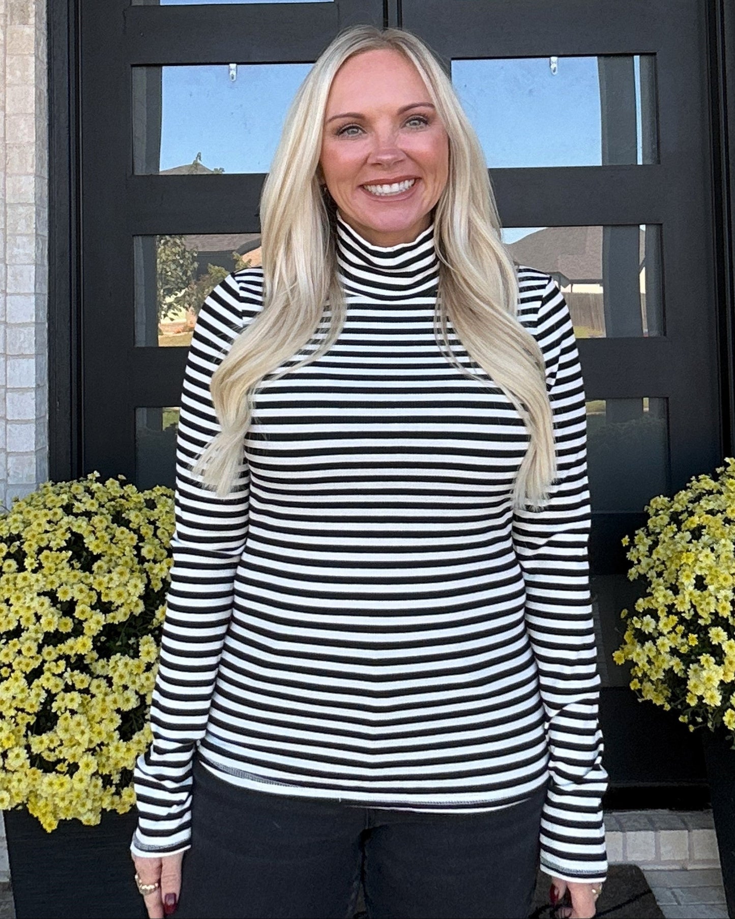 The Lineup Turtleneck – Black Stripe