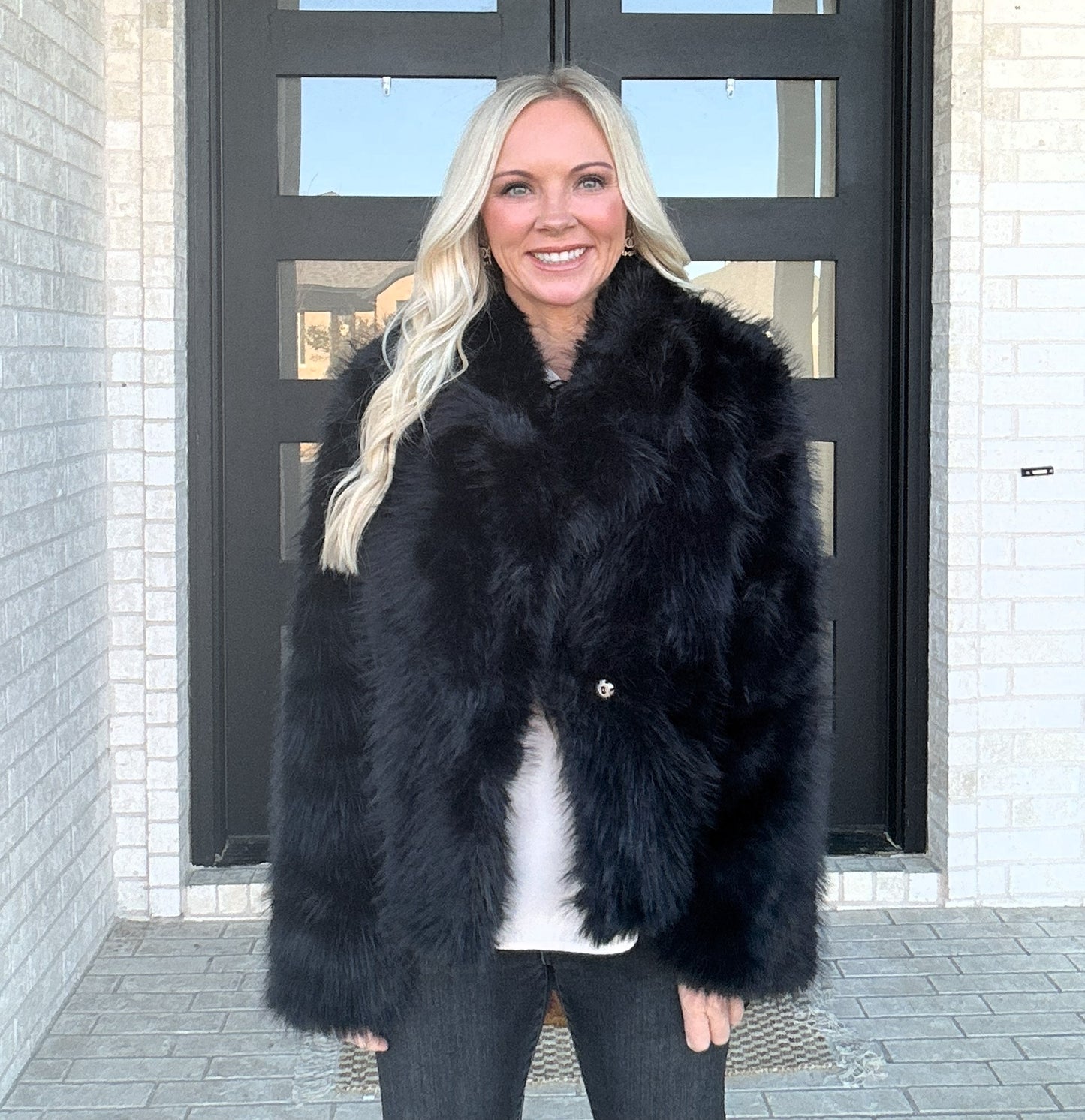 Luxe Loft Faux Fur Jacket - Black