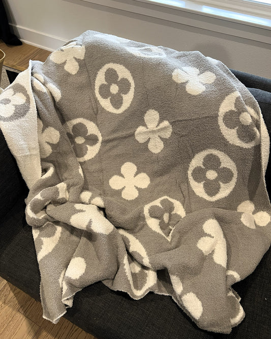 Luxe Comfy Throw