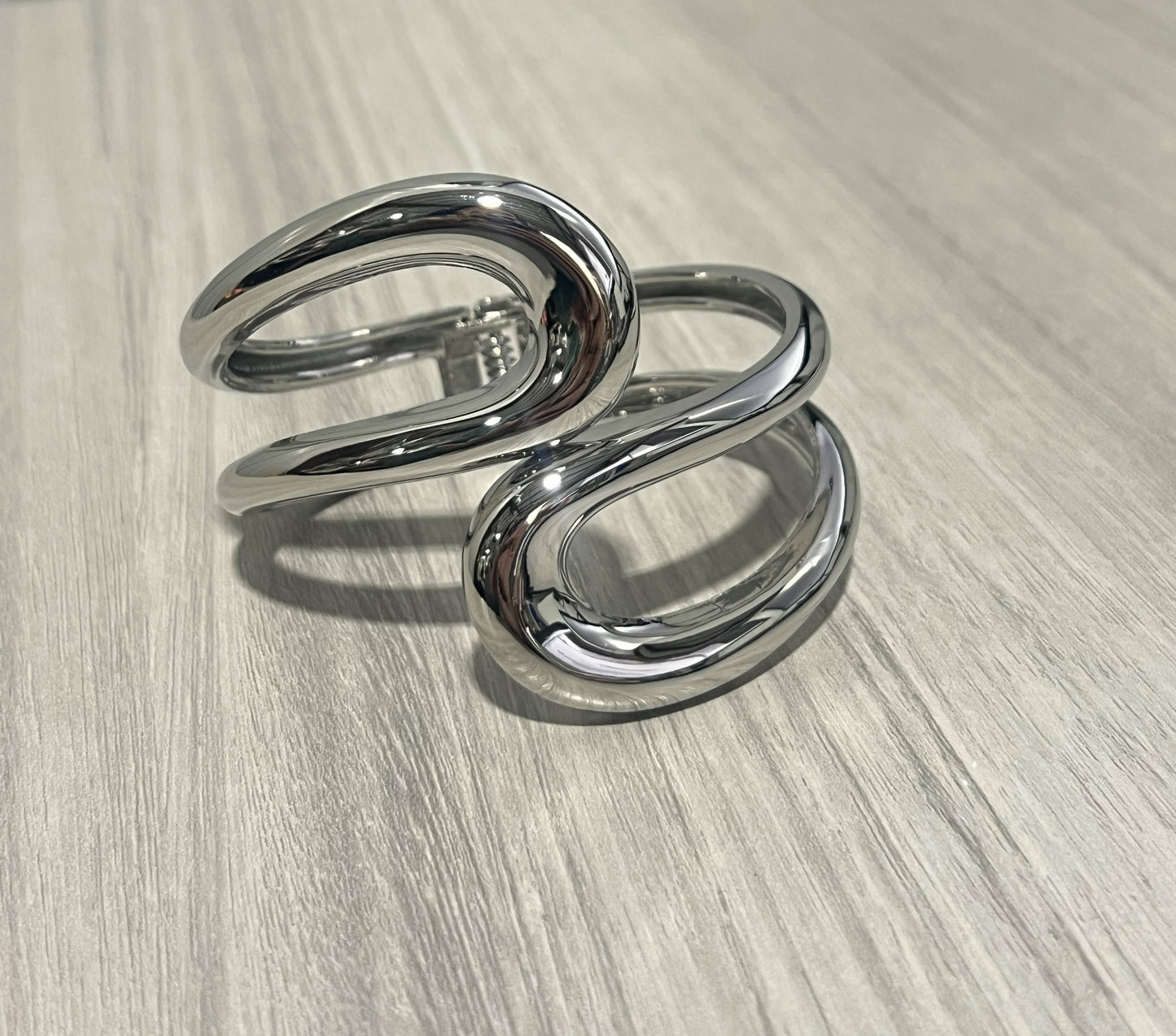 Golden Curve Cuff