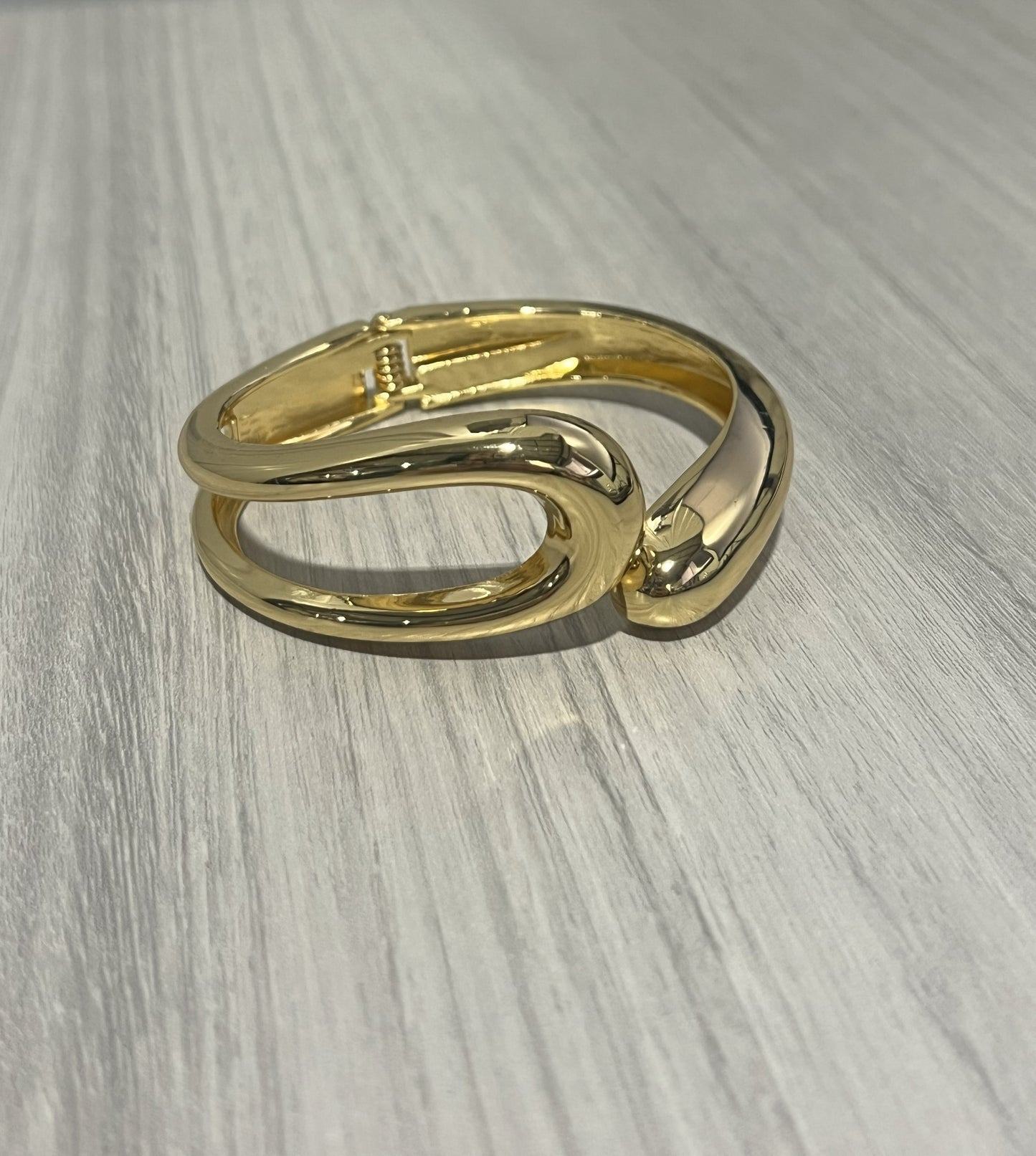 Golden Curve Cuff
