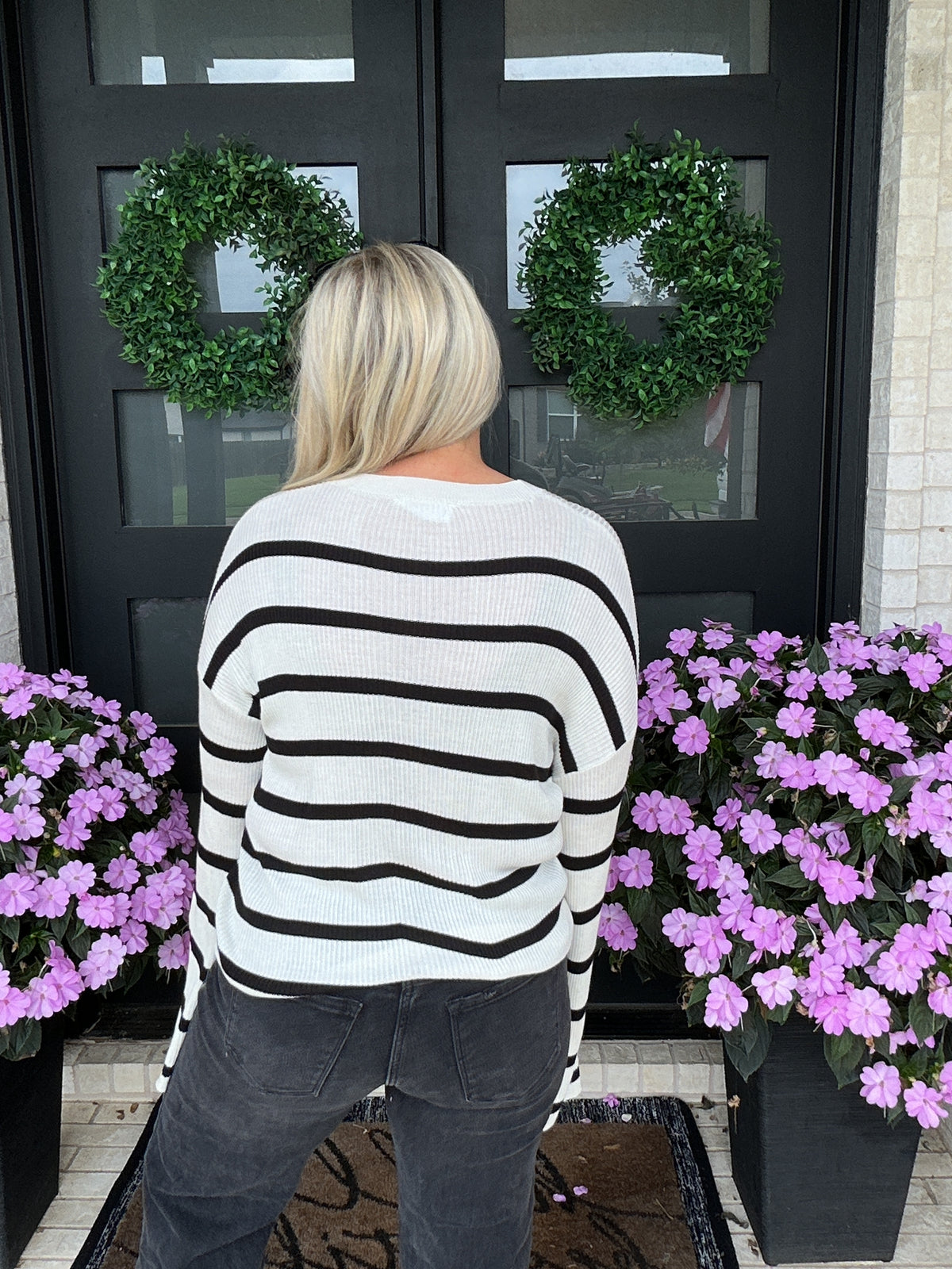 Lightweight Wide-Sleeve Striped Sweater - Black