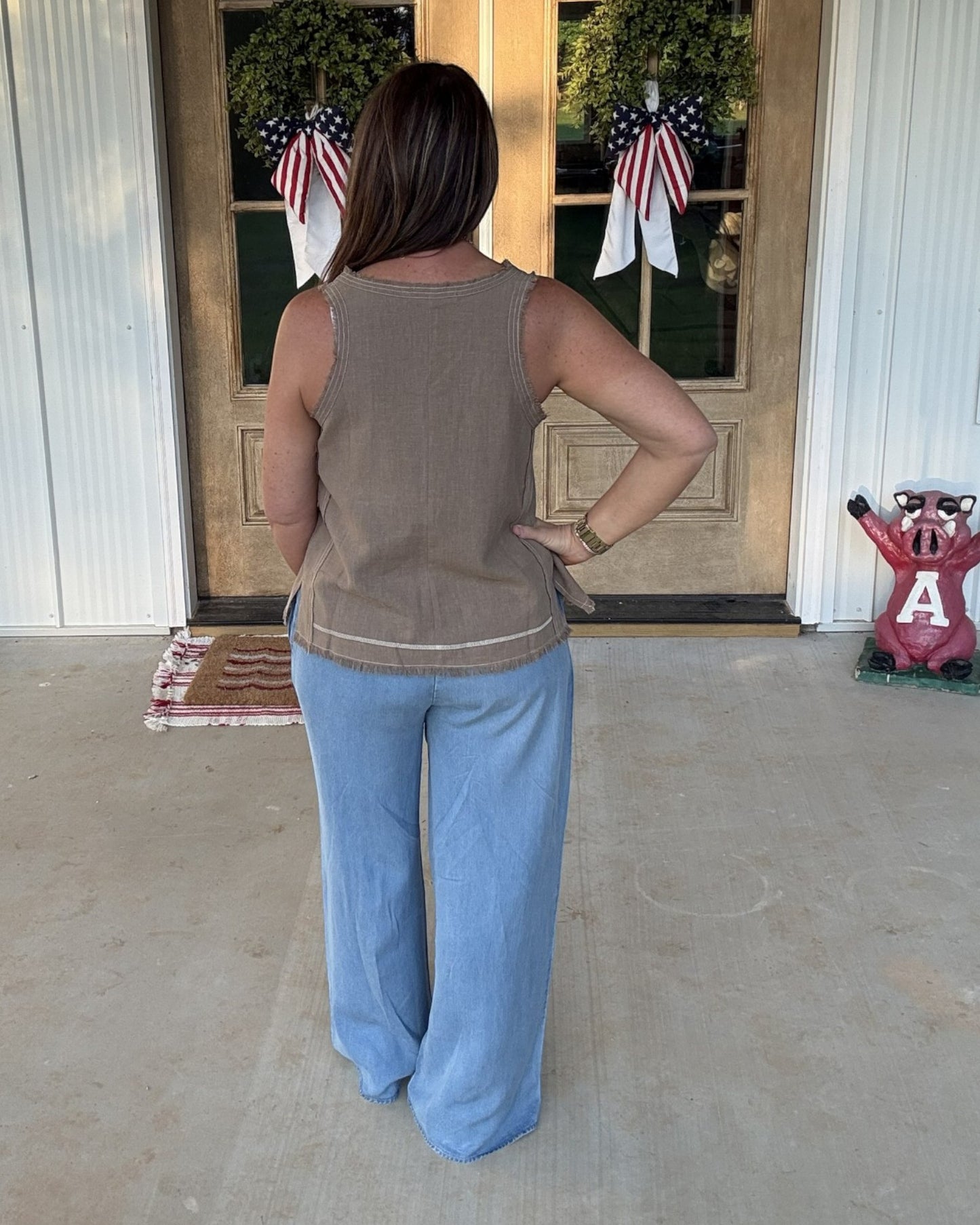 Frayed Stitch Detail Sleeveless Top - Brown